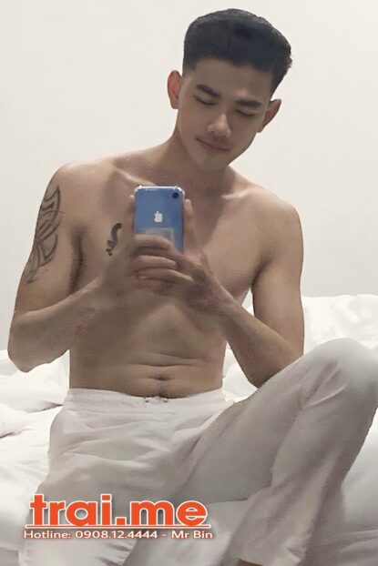 Hotboy Mình Dây, Body Có Gym Rất Sexy Mặt Rất Duyên ( Phong A522 )
