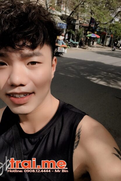 Trai Thẳng Miền Bắc Mới Vào Sài Gòn, Đẹp Lạ Dâm Dâm (Tân A332 )