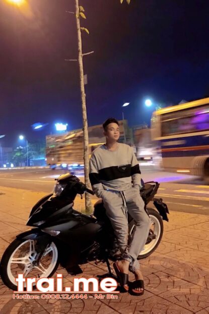 Suất Xắc, Trai Trẻ Tơ Cực Menly  Body Gym Hàng To ( Hoàng A403 )