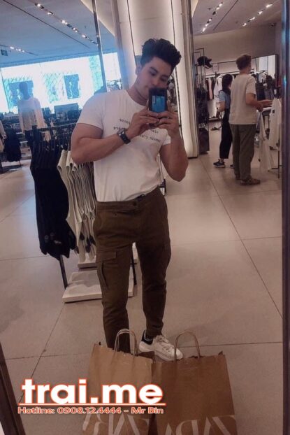 Hotboy 1m78 Body Đẹp, Ngon Trai, Sevice Cực Tốt Giá Quá Ok ( Trung Minh )