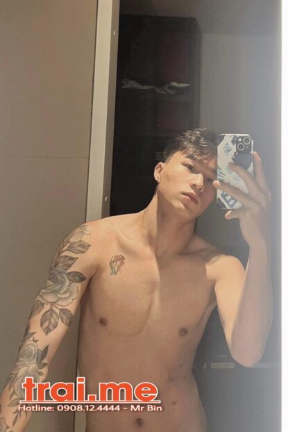 Mặt Trai Thấy Cưng, Phục Vụ Rất Tình Cảm, Body Gym Sạch Sẽ ( HÍ A478)