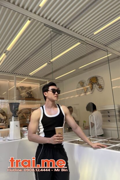 Chuẩn Body Đẹp, Da Trắng, Cu Ngon Sạch Sẽ, Ae Tranh Thủ Nha ( Anh A473 )