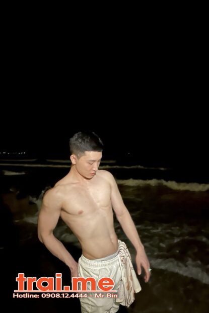 Chuẩn Body Đẹp, Da Trắng, Cu Ngon Sạch Sẽ, Ae Tranh Thủ Nha ( Anh A473 )