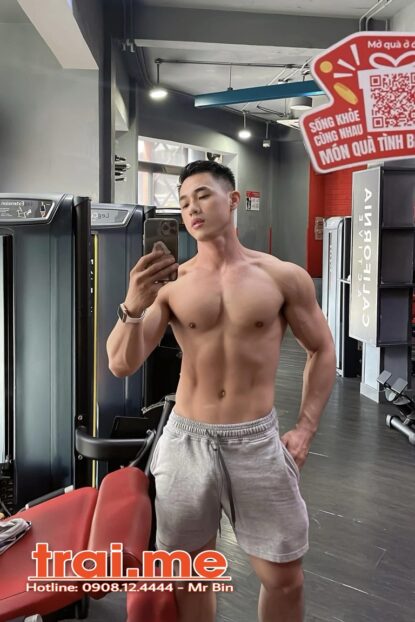 Trai Đẹp Body Ngon, Ngoan Và Dâm, Anh Chọn Nằm Trên Hay Dưới ( MODEL A543 )