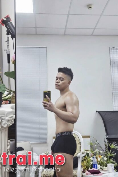 Trai Gym Ngon Sạch Sẽ Body Khủng Mông Đùi To Dâm Top Bot ( Danh A630 )