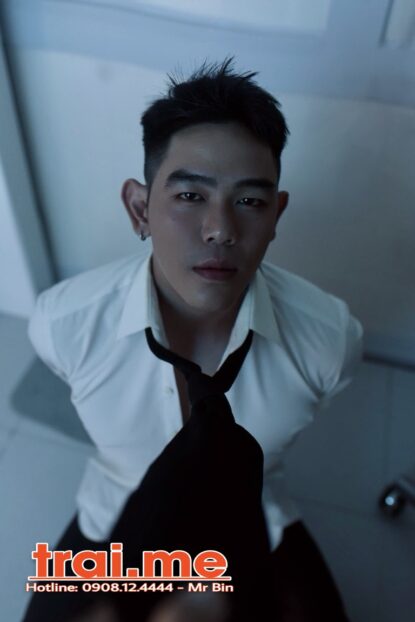 Một Tình Yêu To Lớn Nghẹn Cổ, Mà Ai Cũng  Thích ( Khanh A657 )