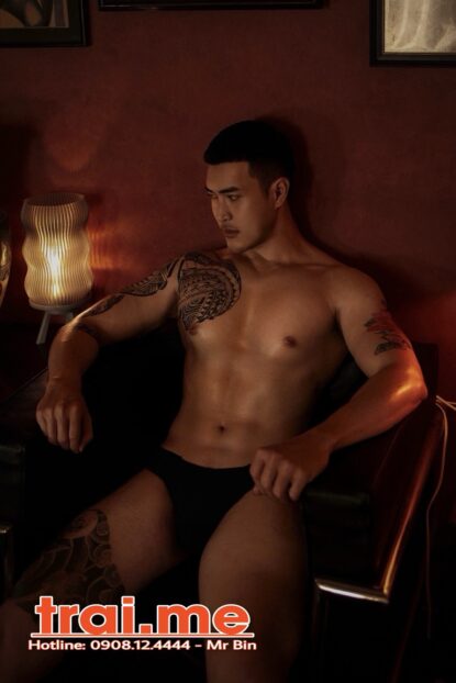 Trai Lễ Tân Khách Sạn Body Dâm Làm Tình AZ Top Bot ( Lee A558 )