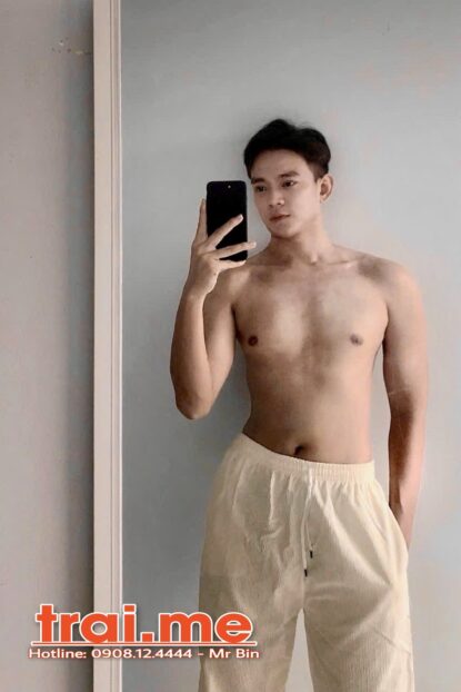 Trai Văn Phòng Có Đủ Sự Ấm Áp Tình Cảm Không AE, Chứ Nhìn Biết Ngon ( Tân A680 )