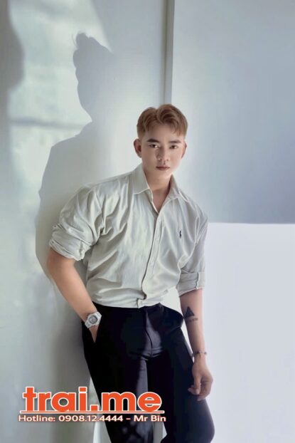 Trai Văn Phòng Có Đủ Sự Ấm Áp Tình Cảm Không AE, Chứ Nhìn Biết Ngon ( Tân A680 )