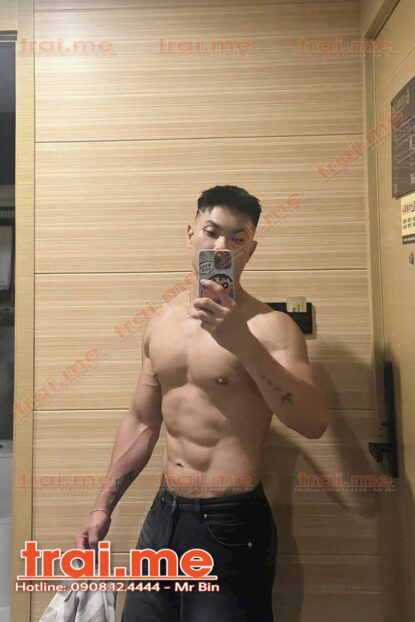 Hàng Siêu Phẩm Đẹp Trai Sạch Sẽ Body Ngon Nhiệt Tình Chơi Hết Mình, Nhìn Lâu Ghiền Em Nó Luôn ( THÀNH A520 )