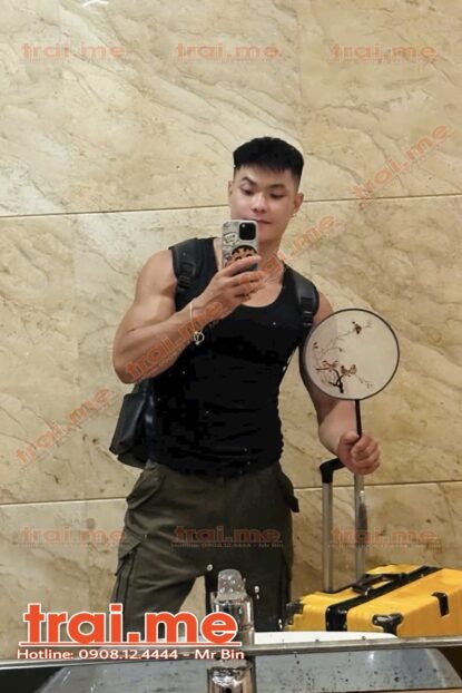 Hàng Siêu Phẩm Đẹp Trai Sạch Sẽ Body Ngon Nhiệt Tình Chơi Hết Mình, Nhìn Lâu Ghiền Em Nó Luôn ( THÀNH A520 )