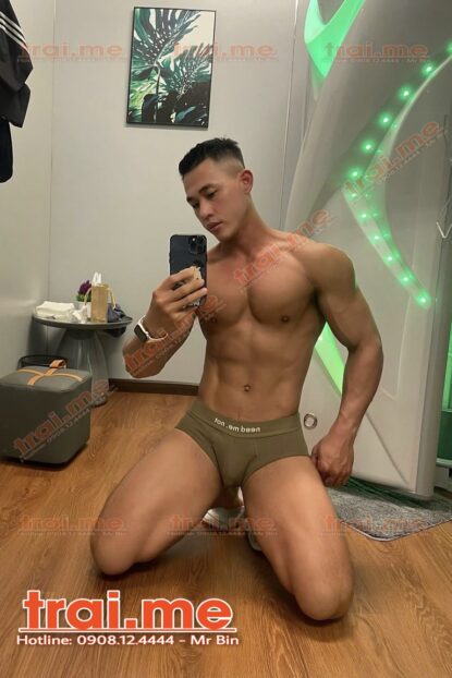 Trai Đẹp Body Ngon, Ngoan Và Dâm, Anh Chọn Nằm Trên Hay Dưới ( MODEL A543 )