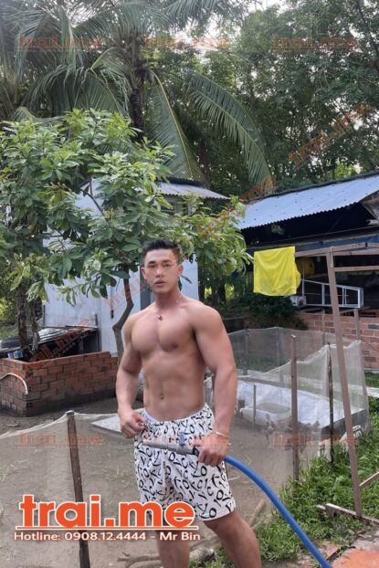 Trai Đẹp Body Ngon, Ngoan Và Dâm, Anh Chọn Nằm Trên Hay Dưới ( MODEL A543 )