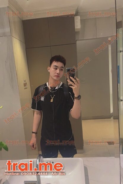 Chàng Trai Mình Dây, Da Trắng Sạch Sẽ, Matxa Làm Tình AZ ( Minh A698 )