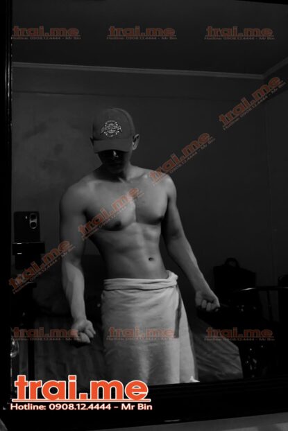 Boy Body Fit Gym Nét, Sở Hữu Da Trắng Mịn Sạch Sẽ Nam Tính ( Đại A704 )