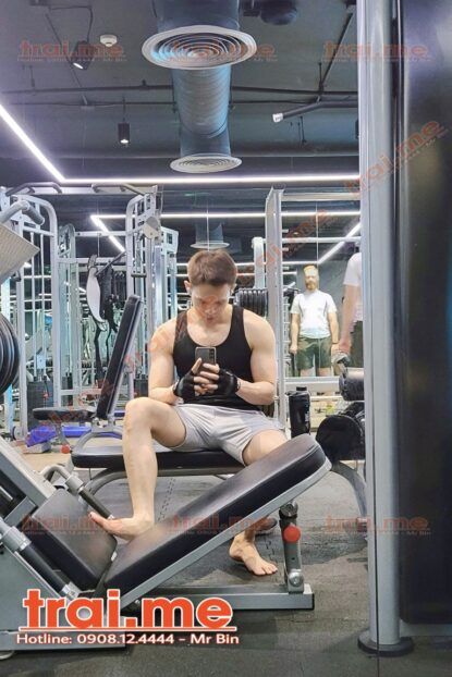 Boy Body Fit Gym Nét, Sở Hữu Da Trắng Mịn Sạch Sẽ Nam Tính ( Đại A704 )