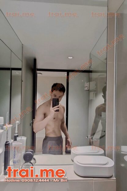 Boy Body Fit Gym Nét, Sở Hữu Da Trắng Mịn Sạch Sẽ Nam Tính ( Đại A704 )