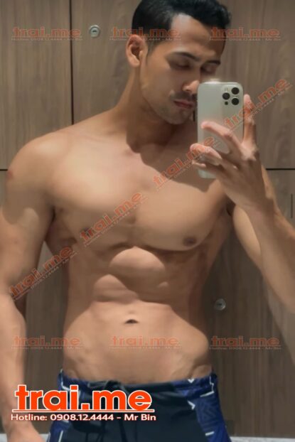 Chàng Trai Gay Men, Lãng Mạn Nhiều Năng Lượng Cảm Xúc, Rất Xứng Đáng ( Tây W09 )
