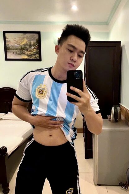 Good! Trai Ngon Mặt Dễ Thương Hàng Khủng, Cu Cứng Body Ngon ( Thuận Bb95 )