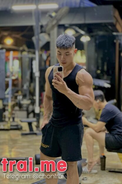 Hàng Siêu Phẩm Đẹp Trai Sạch Sẽ Body Ngon Nhiệt Tình Chơi Hết Mình, Nhìn Lâu Ghiền Em Nó Luôn ( THÀNH A520 )
