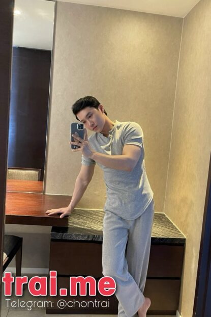 Chuẩn Body Đẹp, Da Trắng, Cu Ngon Sạch Sẽ, Ae Tranh Thủ Nha ( Anh A473 )