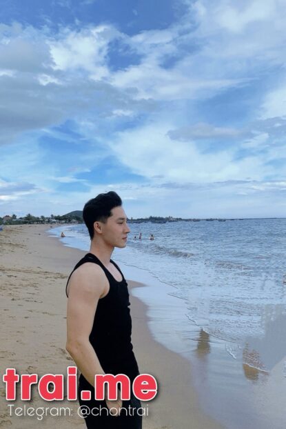 Chuẩn Body Đẹp, Da Trắng, Cu Ngon Sạch Sẽ, Ae Tranh Thủ Nha ( Anh A473 )