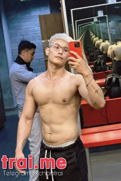 Hàng Siêu Phẩm Đẹp Trai Sạch Sẽ Body Ngon Nhiệt Tình Chơi Hết Mình, Nhìn Lâu Ghiền Em Nó Luôn ( THÀNH A520 )