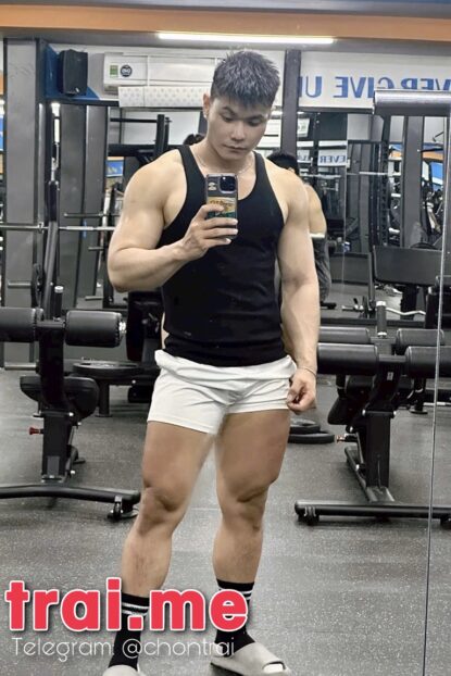 Hàng Siêu Phẩm Đẹp Trai Sạch Sẽ Body Ngon Nhiệt Tình Chơi Hết Mình, Nhìn Lâu Ghiền Em Nó Luôn ( THÀNH A520 )