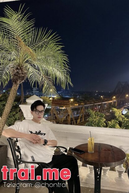 Trai Ngon ,Mặt Cực Dâm, Cu Đẹp, Biết Massage ( An A381 )